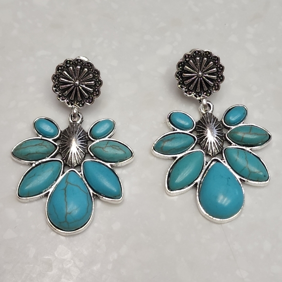Jewelry - Turquoise and Silver Floral Earrings NWT